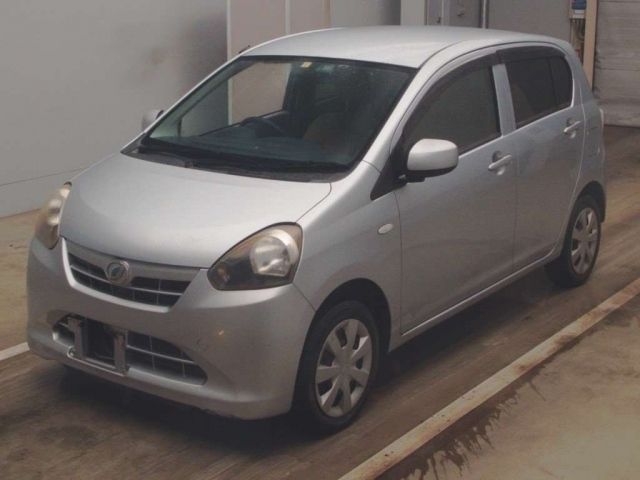 9056 Daihatsu Mira e s LA300S 2012 г. (TAA Kantou)